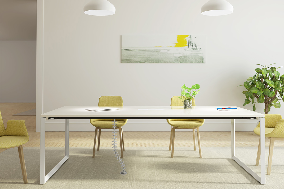 office_table_and_chair-BANNER-SOHO_DW-4.jpg