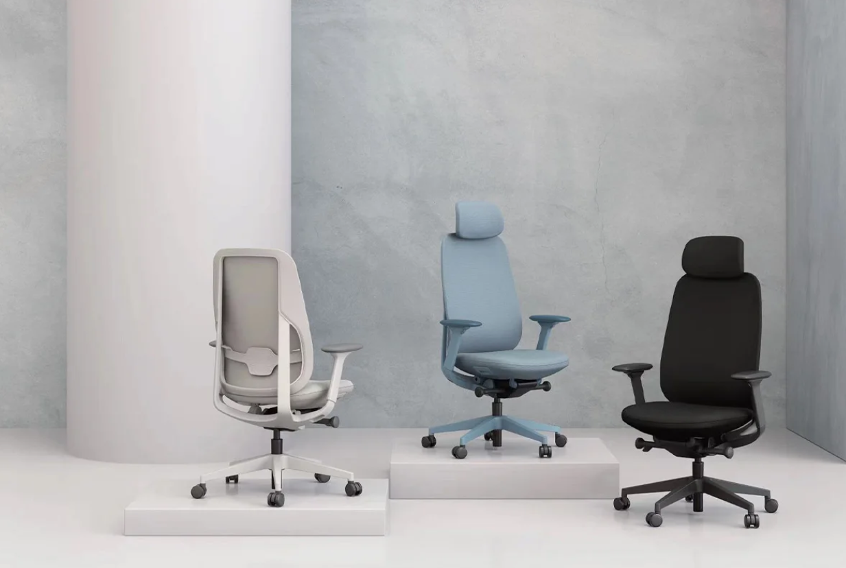 3-ergonomic-staff-chairs-in-white-blue-black-color